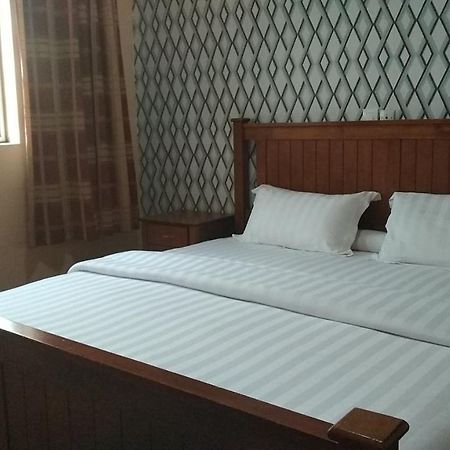 Hotel Saint-Jean Cotonou Ngoại thất bức ảnh